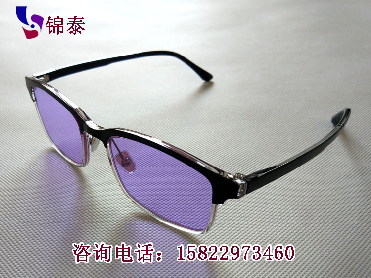 ��ɫ���������������R